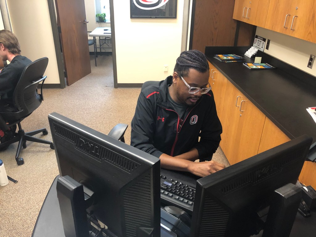 Displaying IMG-0538.jpg